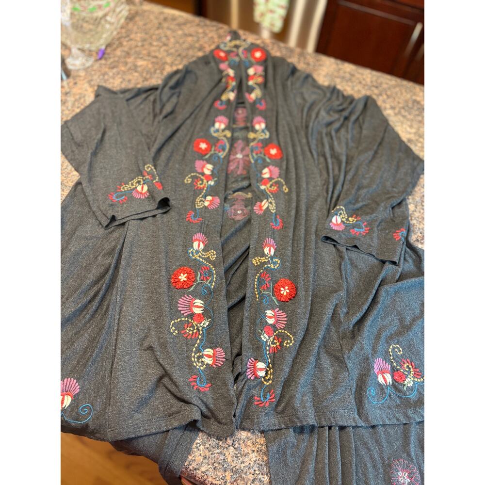 Caite Women's Gray Floral Embroidered Cardigan Duster Size 2X - Picture 10 of 16